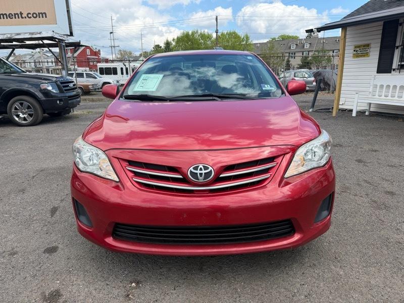 Toyota Corolla 4dr Sdn LE Auto 2013