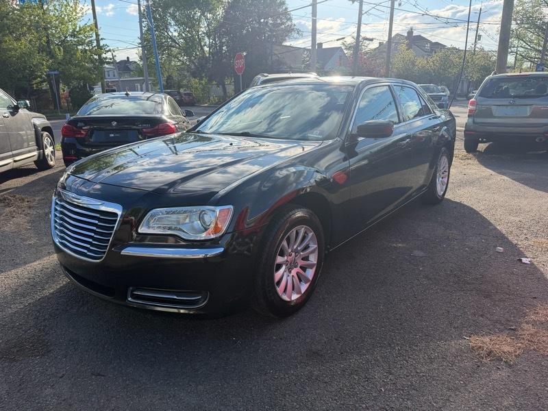 Chrysler 300 Base 2011