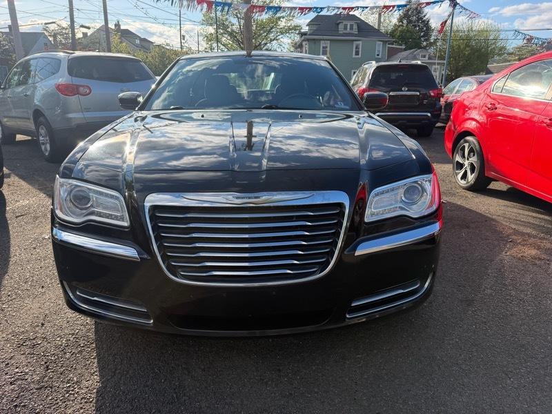 Chrysler 300 Base 2011