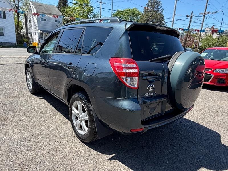 Toyota RAV4 Base I4 4WD 2012