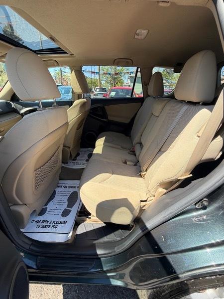 Toyota RAV4 Base I4 4WD 2012