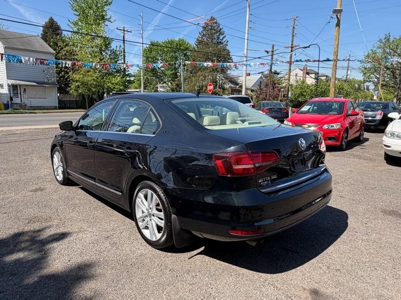 Volkswagen Jetta 1.8T SEL 6A 2017