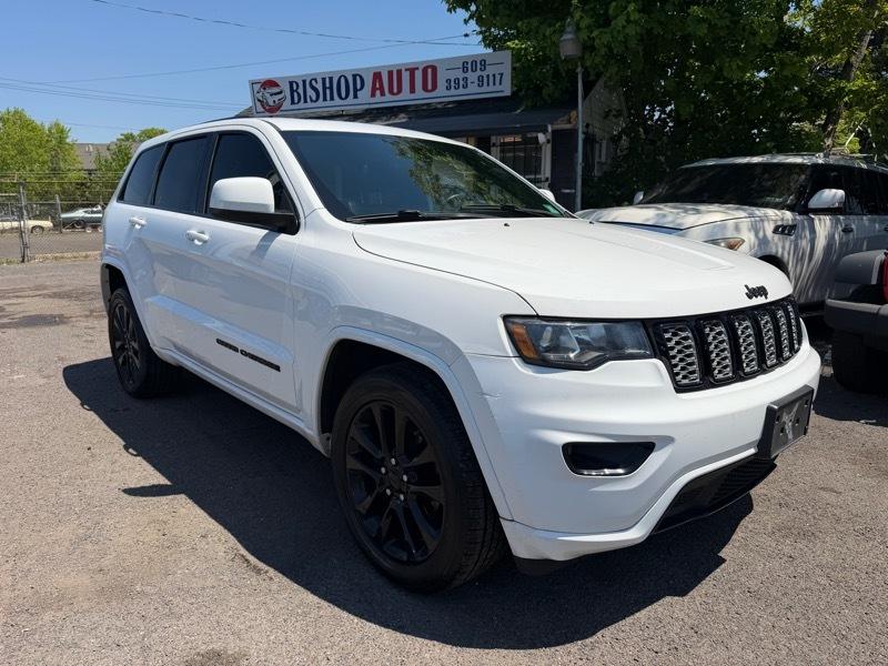 Jeep Grand Cherokee Laredo 4WD 2018