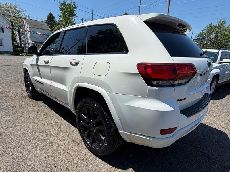 Jeep Grand Cherokee Laredo 4WD 2018