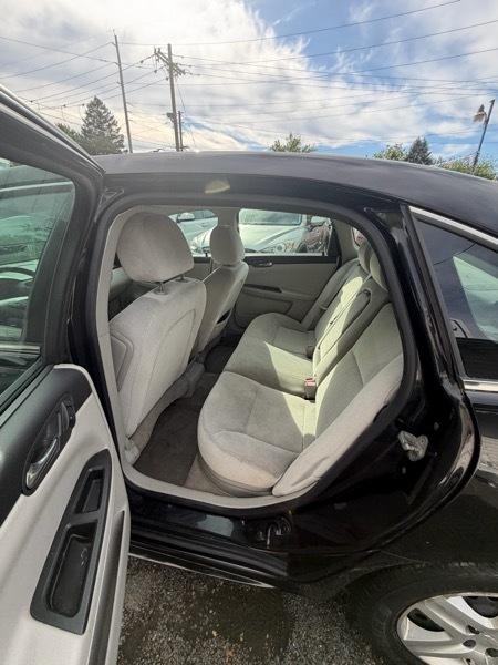 Chevrolet Impala LS 2010