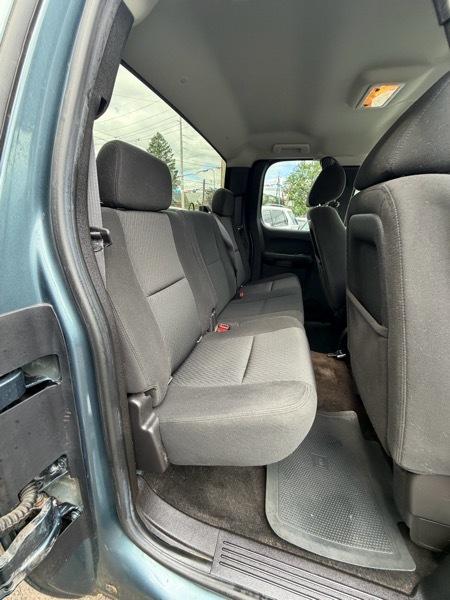 Chevrolet Silverado 1500 LT Ext Cab 4WD 4D 2011