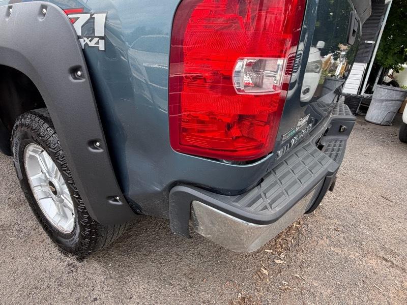 Chevrolet Silverado 1500 LT Ext Cab 4WD 4D 2011