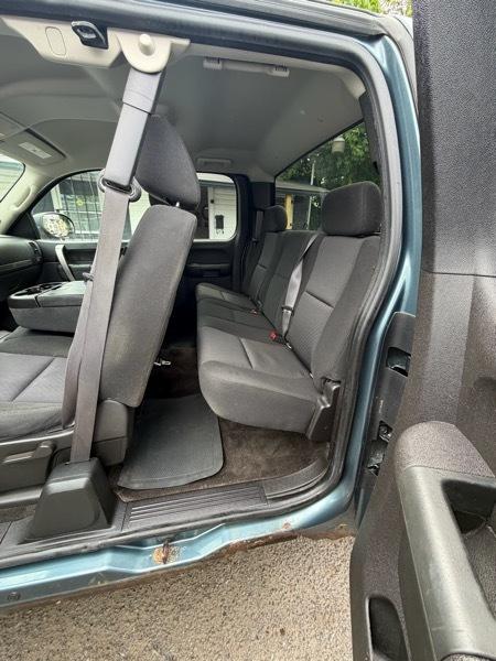 Chevrolet Silverado 1500 LT Ext Cab 4WD 4D 2011