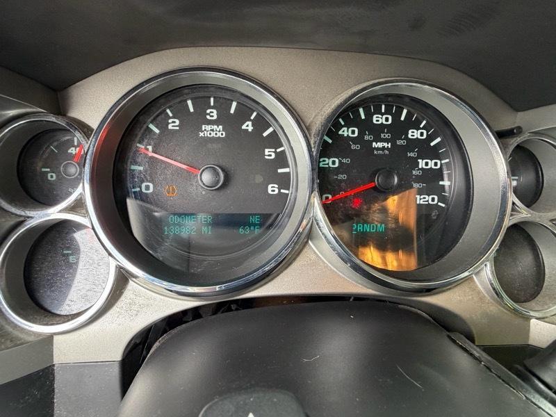 Chevrolet Silverado 1500 LT Ext Cab 4WD 4D 2011