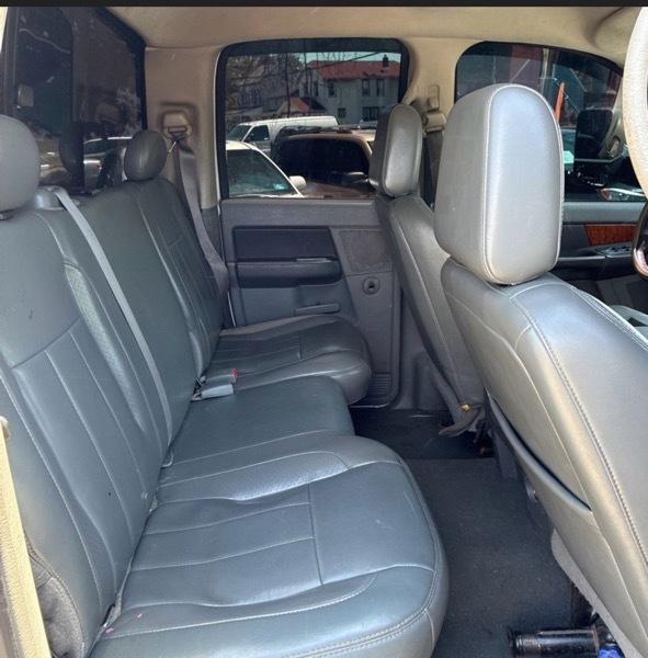 Dodge Ram 2500 Laramie Quad Cab 4WD 2007