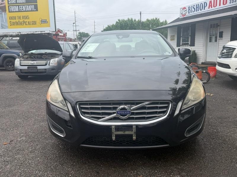 Volvo S60 T5 4D Sedan AWD 2013