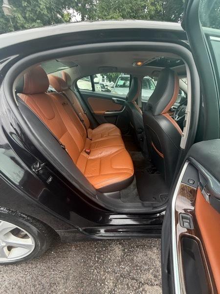 Volvo S60 T5 4D Sedan AWD 2013