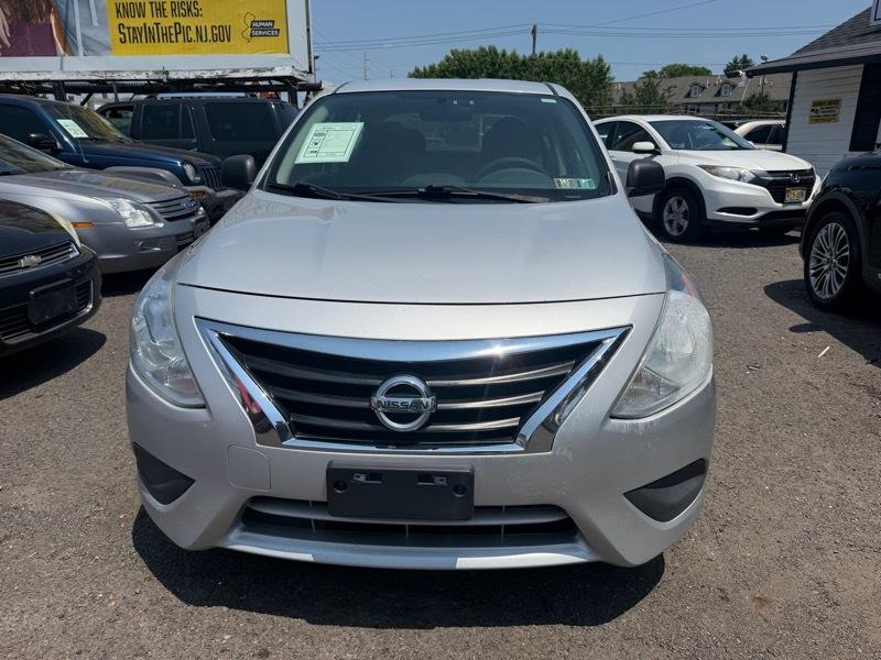 Nissan Versa 1.6 S 5M 2015