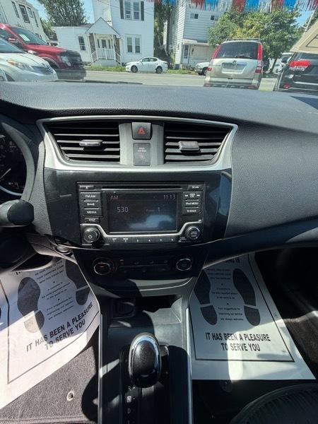 Nissan Sentra 1.8 S 2017