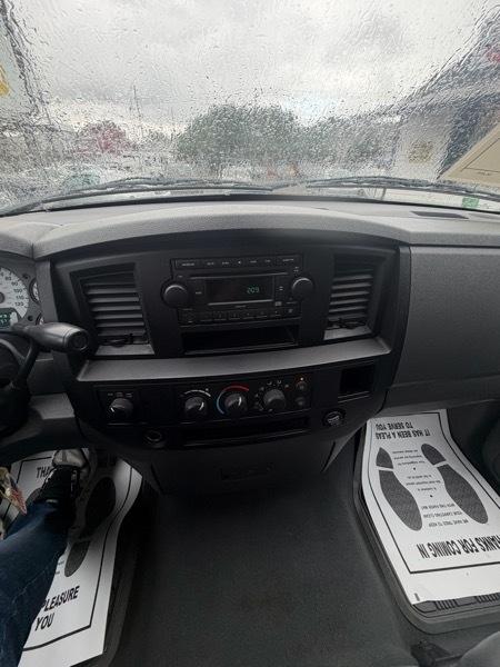 Dodge Ram 1500 ST Quad Cab 4WD 2008