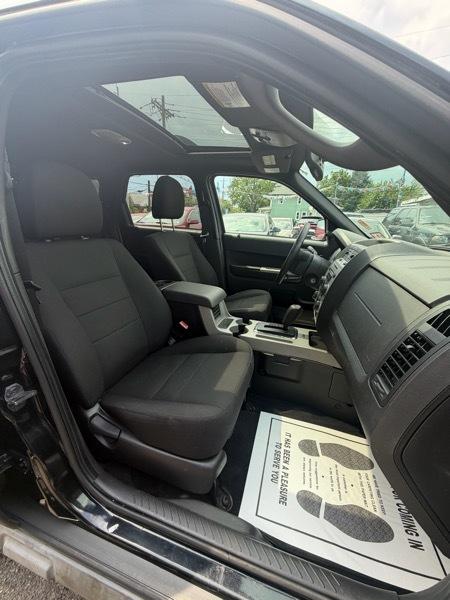 Ford Escape XLT FWD I4 2009