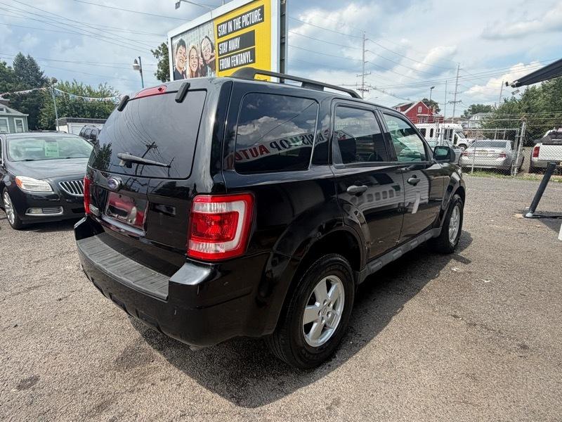 Ford Escape XLT FWD I4 2009