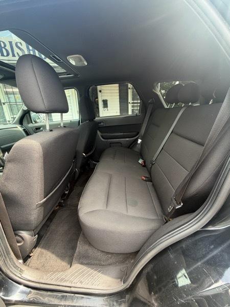 Ford Escape XLT FWD I4 2009