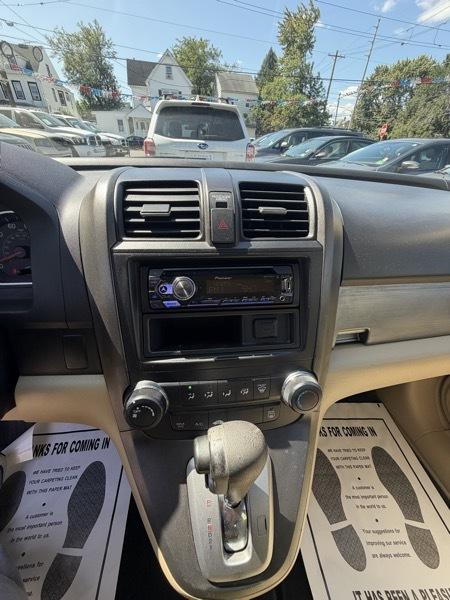 Honda CR-V LX 4WD 5-Speed AT 2011