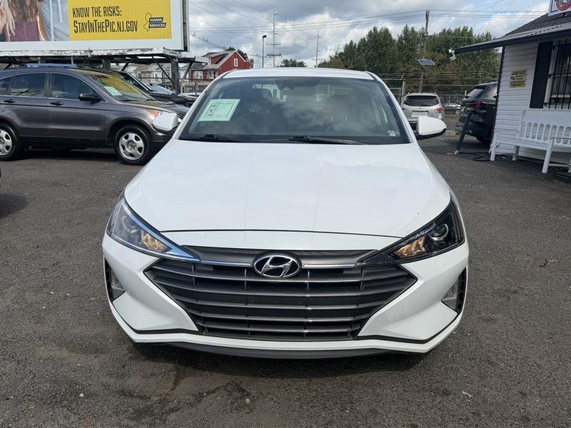 Hyundai Elantra SE 6M 2020
