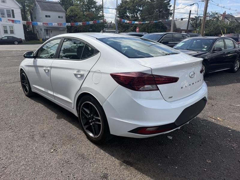 Hyundai Elantra SE 6M 2020