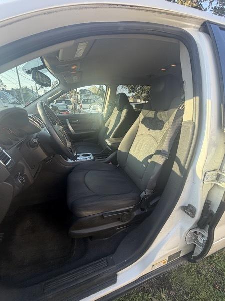 GMC Acadia SLE-1 AWD 2012
