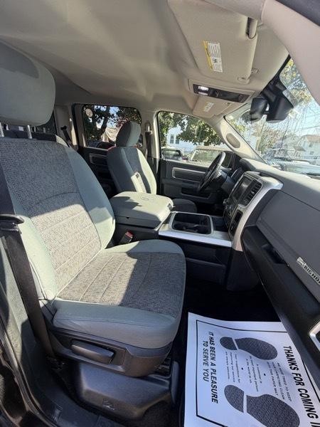 RAM 1500 4WD Crew Cab 149" Big Horn 2016