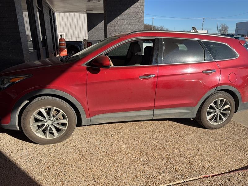 2017 Hyundai Santa Fe SE's photo