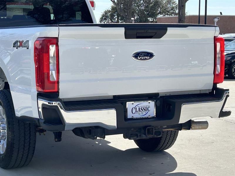 Ford F-250 SD XLT Crew Cab 4WD 2024