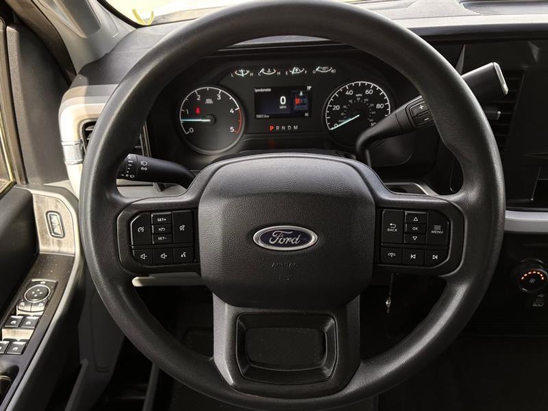 Ford F-250 SD XLT Crew Cab 4WD 2024