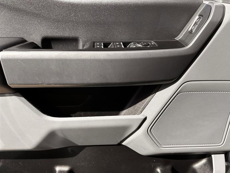 Ford F-250 SD XLT Crew Cab 4WD 2024