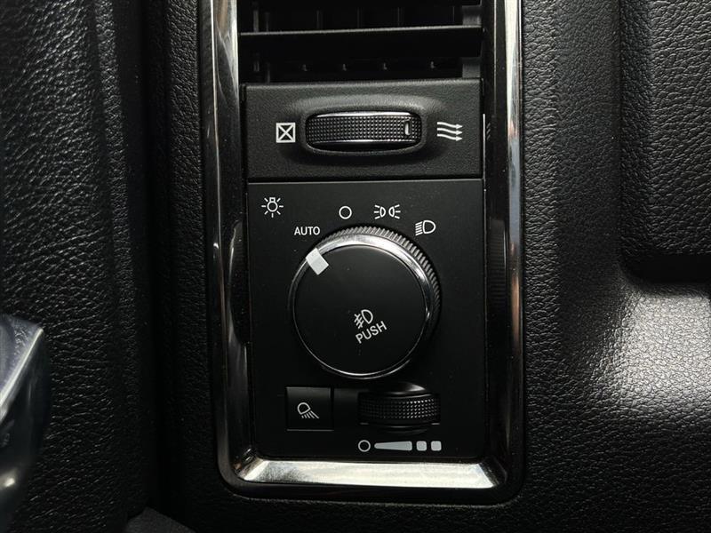 RAM 1500 Sport Crew Cab SWB 4WD 2015