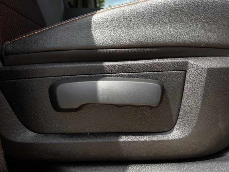 RAM 1500 Sport Crew Cab SWB 4WD 2015