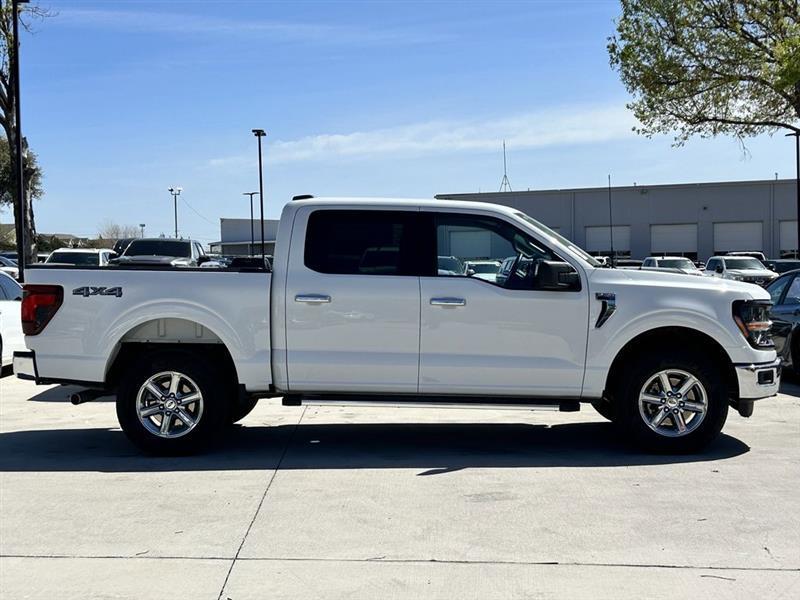 Ford F-150 XLT SuperCrew 4WD 2025