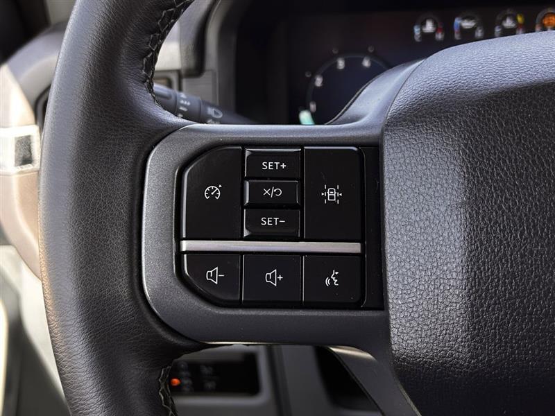 Ford F-150 XLT SuperCrew 4WD 2025