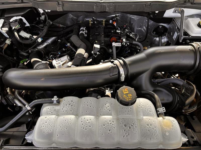 Ford F-150 XLT SuperCrew 4WD 2025