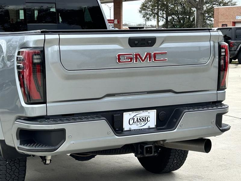 GMC Sierra 2500HD AT4 Crew Cab 4WD 2024