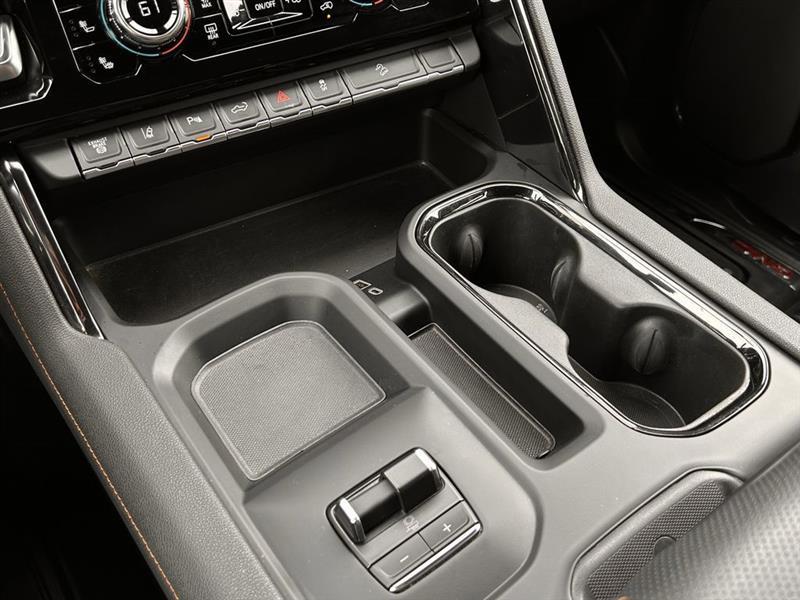 GMC Sierra 2500HD AT4 Crew Cab 4WD 2024