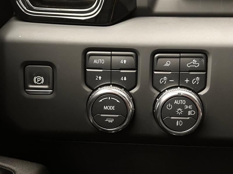 GMC Sierra 2500HD AT4 Crew Cab 4WD 2024