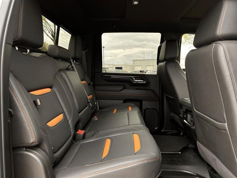 GMC Sierra 2500HD AT4 Crew Cab 4WD 2024