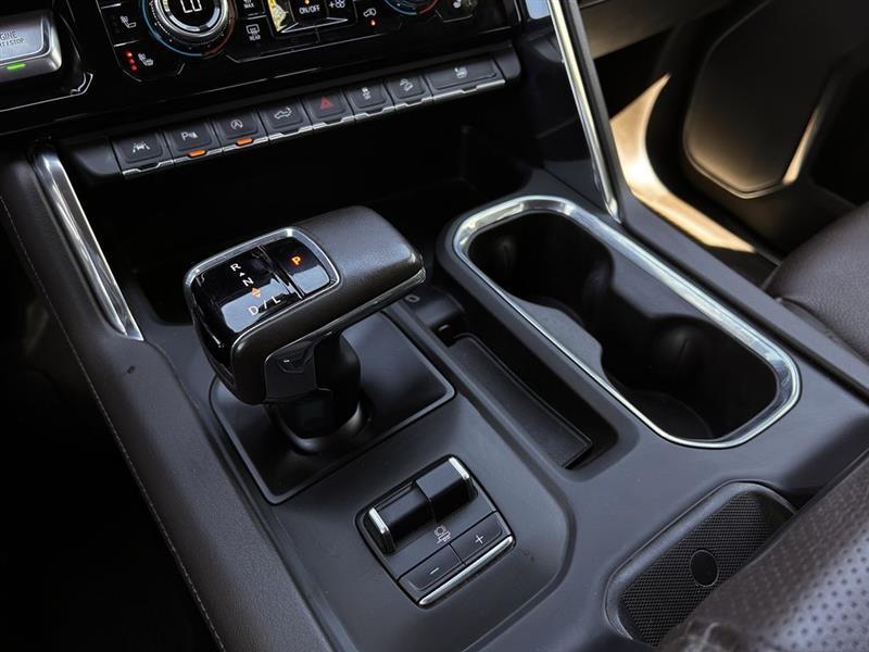 GMC Sierra 1500 Denali Crew Cab Short Box 4WD 2024