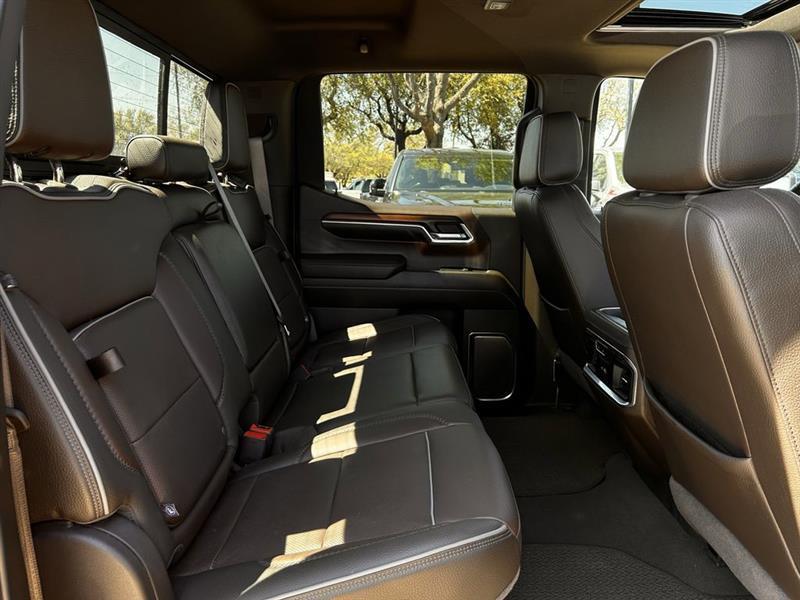 GMC Sierra 1500 Denali Crew Cab Short Box 4WD 2024