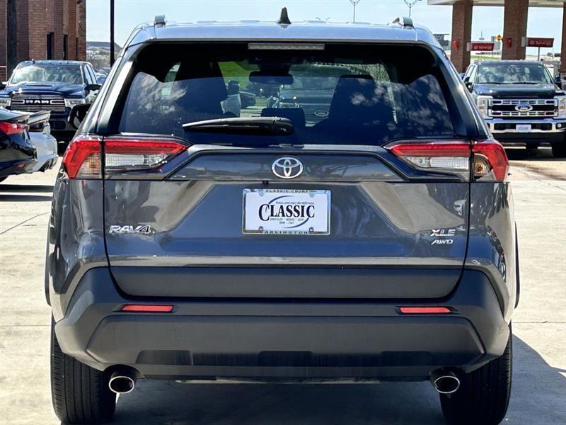 Toyota RAV4 XLE AWD 2024