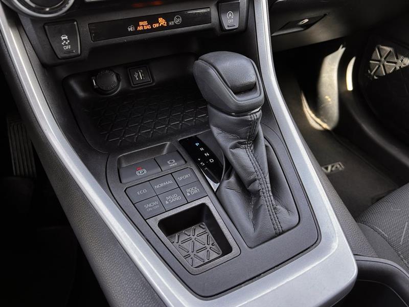 Toyota RAV4 XLE AWD 2024