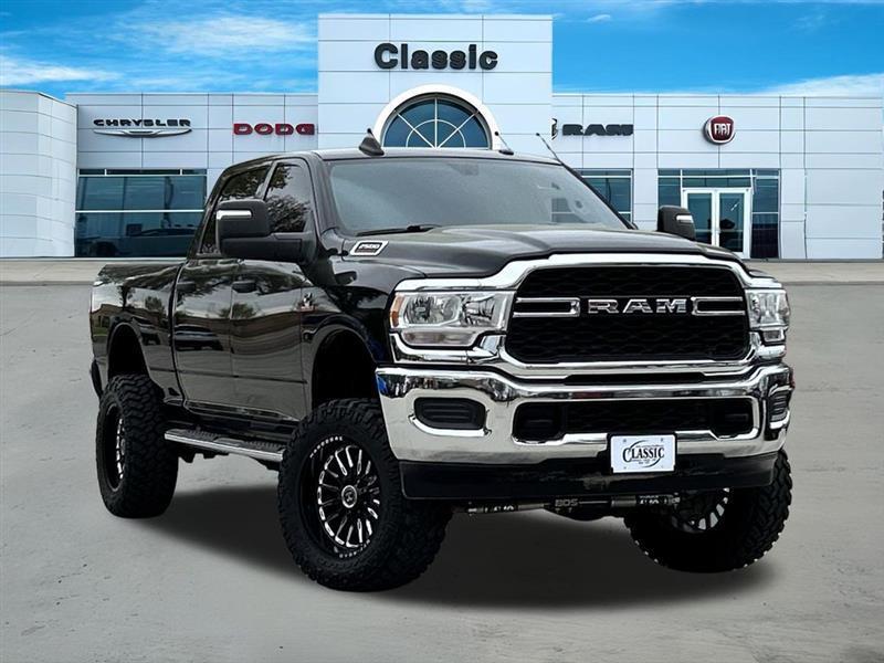 2024 RAM 2500 Tradesman Crew Cab SWB 4WD