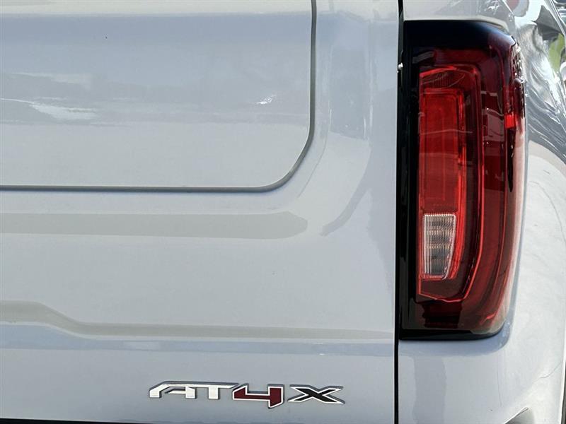 GMC Sierra 1500 AT4X Crew Cab 4WD 2023