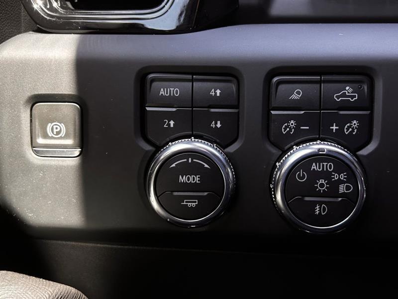 GMC Sierra 1500 AT4X Crew Cab 4WD 2023