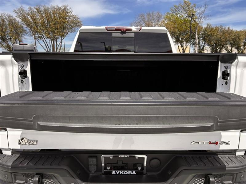 GMC Sierra 1500 AT4X Crew Cab 4WD 2023