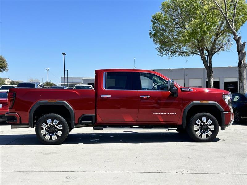 GMC Sierra 2500HD Denali Crew Cab 4WD SB 2024