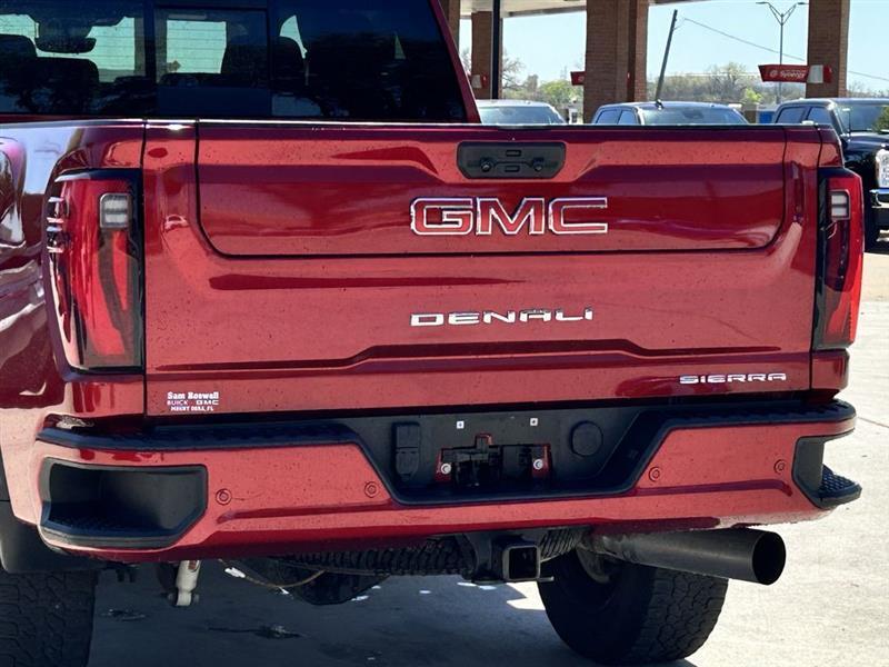 GMC Sierra 2500HD Denali Crew Cab 4WD SB 2024